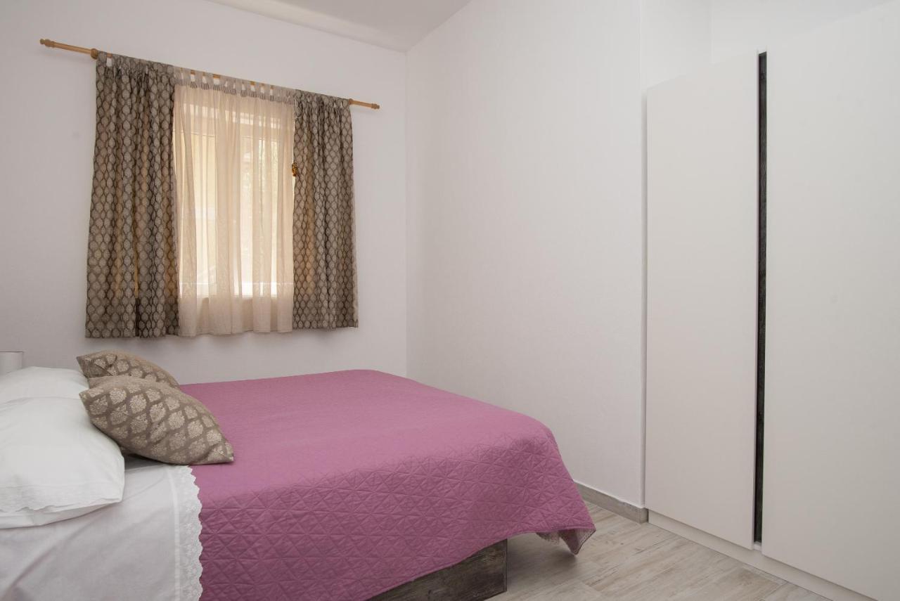 Apartments Lovric Vodice Exterior photo