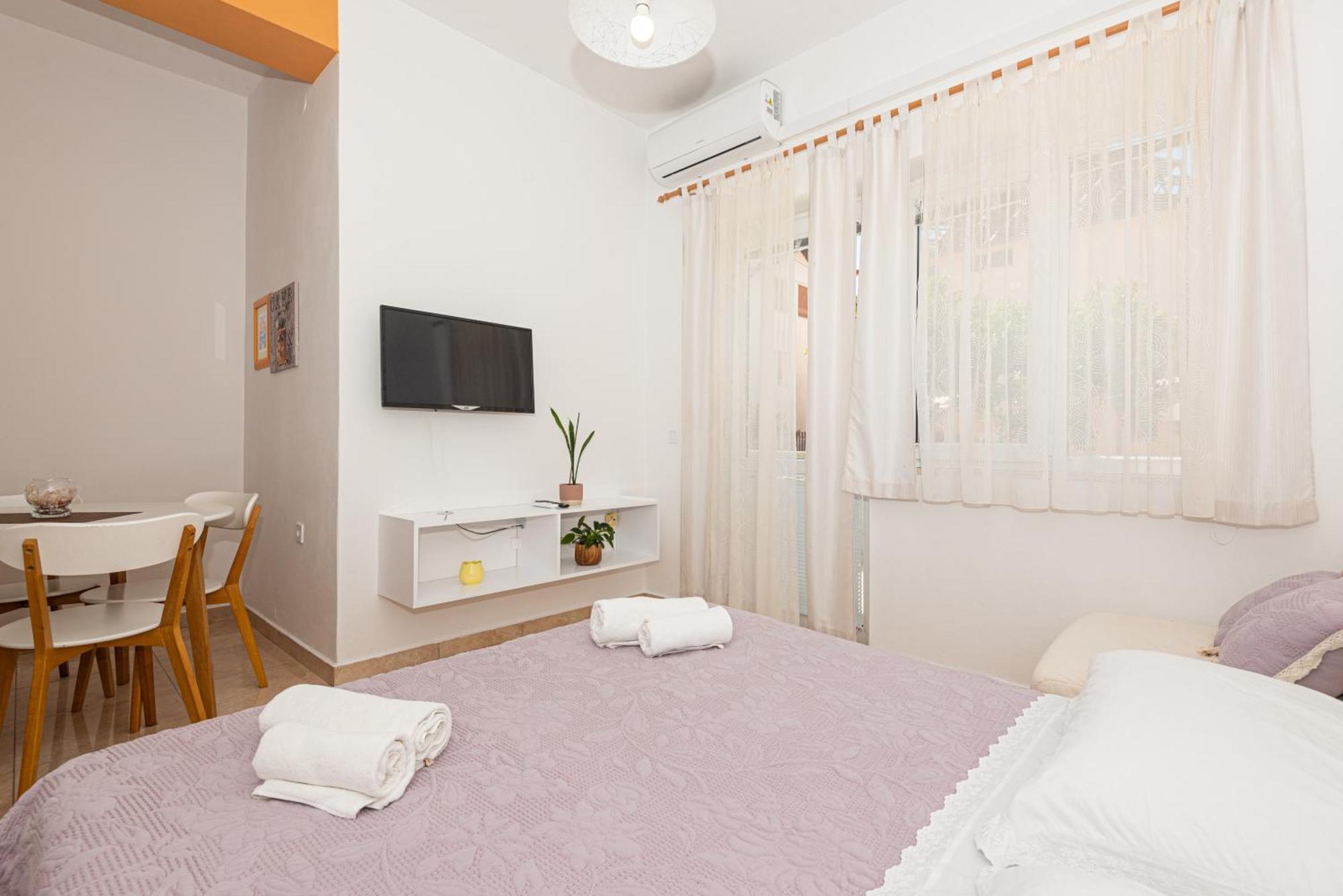 Apartments Lovric Vodice Exterior photo